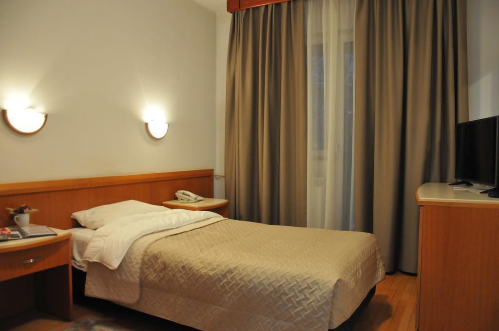 Hotel Terex Naselje Starosjedilaca ภายนอก รูปภาพ